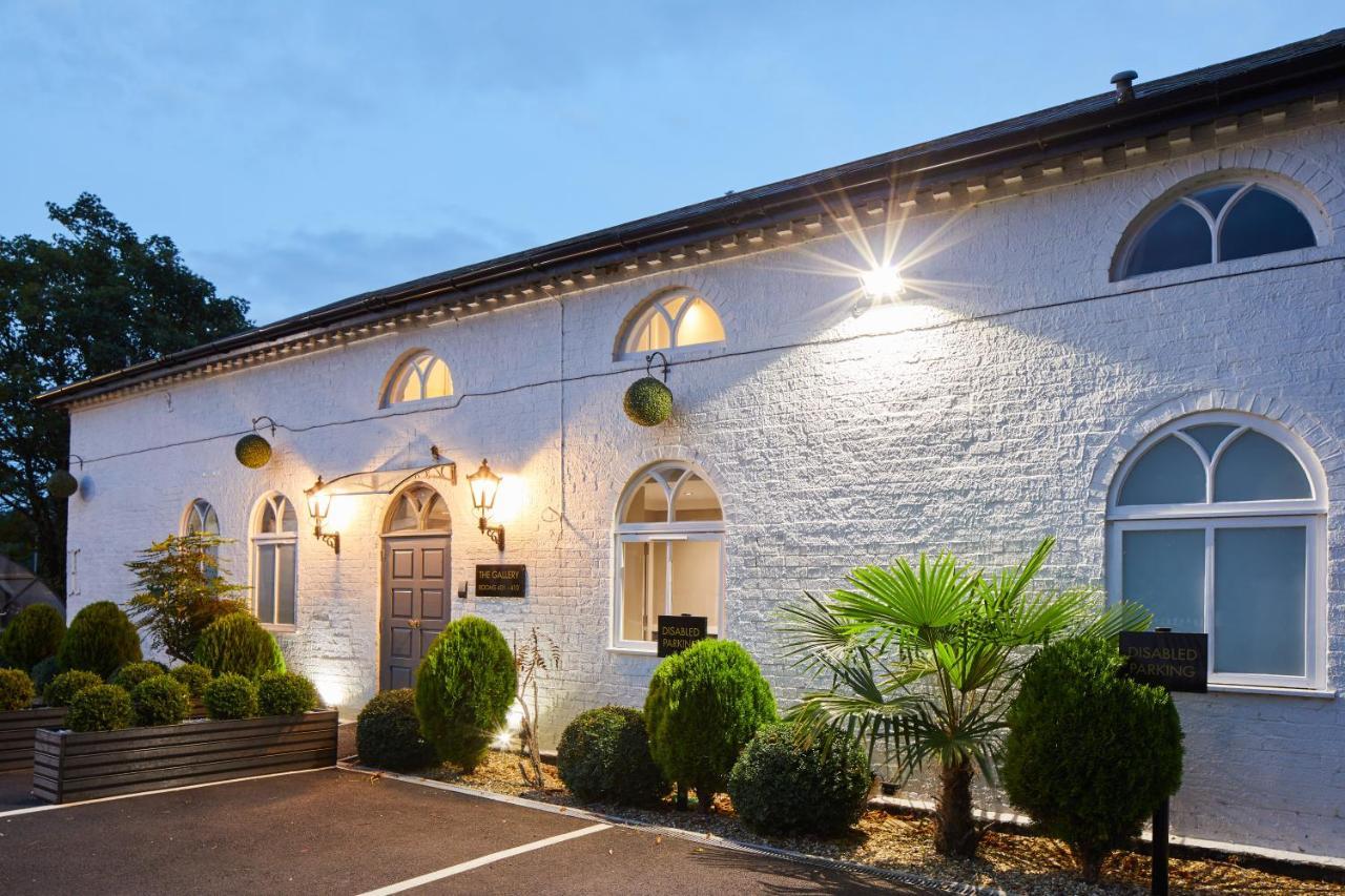 Worldhotels Distinctive Woughton House Hotel Milton Keynes Exterior photo